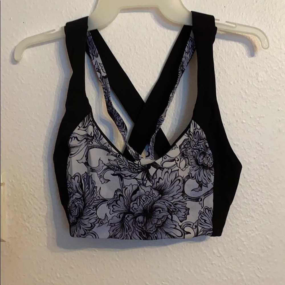Lululemon sport bra